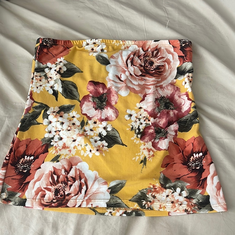 Rue 21 Strapless Crop Top